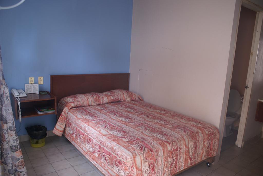 Hotel De Mexico Matamoros  Rom bilde