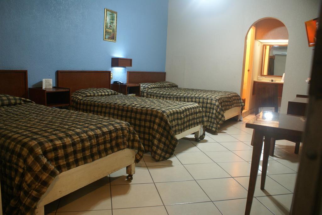 Hotel De Mexico Matamoros  Rom bilde